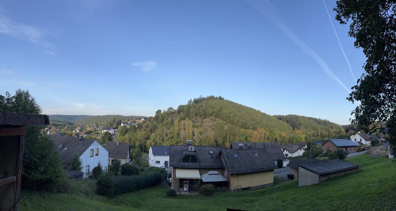 Вилла Gemuetliches Feriendomizil*Eifel* Бад-Мюнстерайфель Экстерьер фото